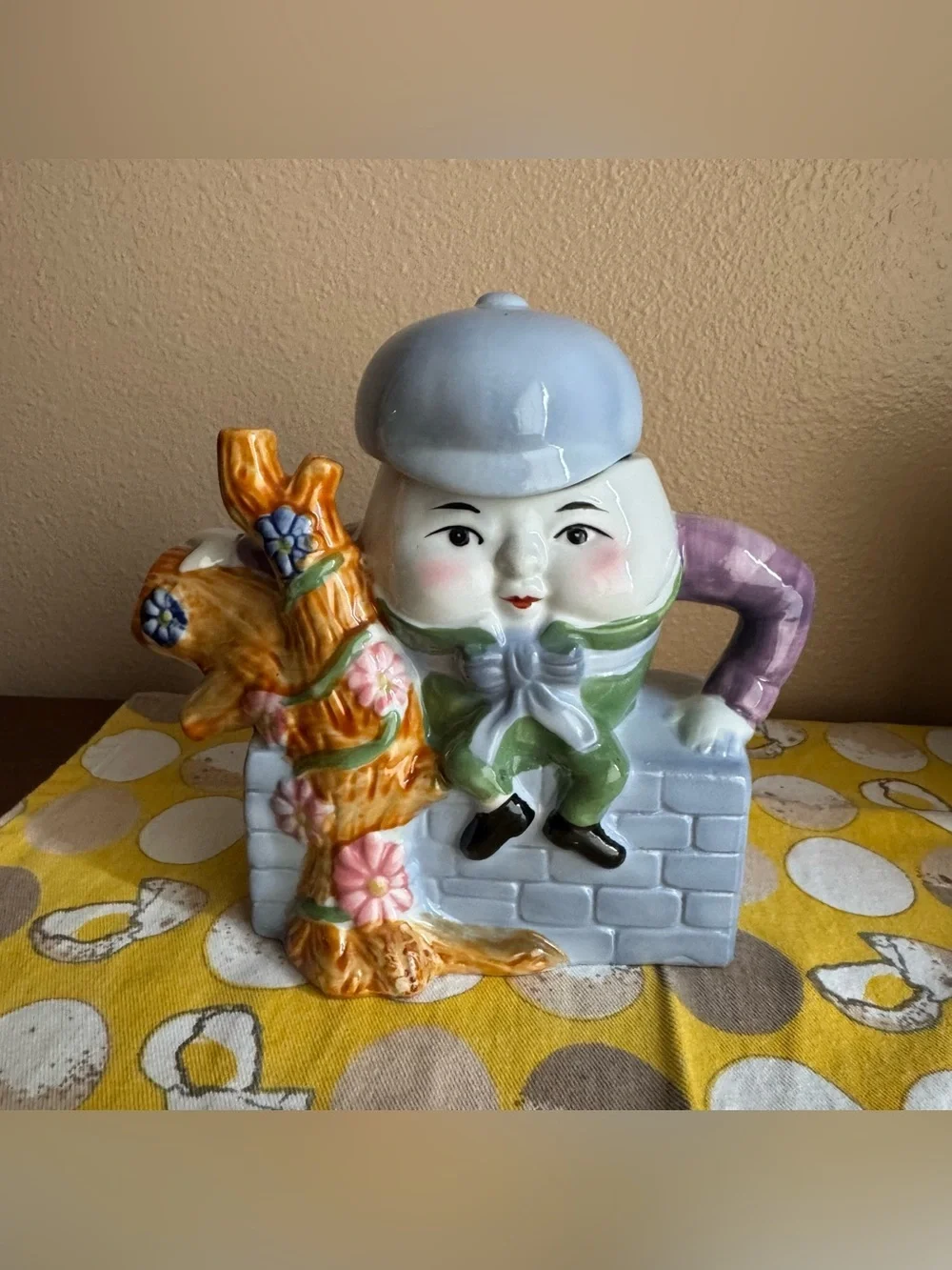 Feitx Vintage colorful Humpty Dumpty teapot